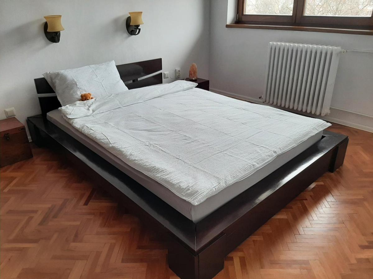 Hyggelig Apartamento Oradea Exterior foto