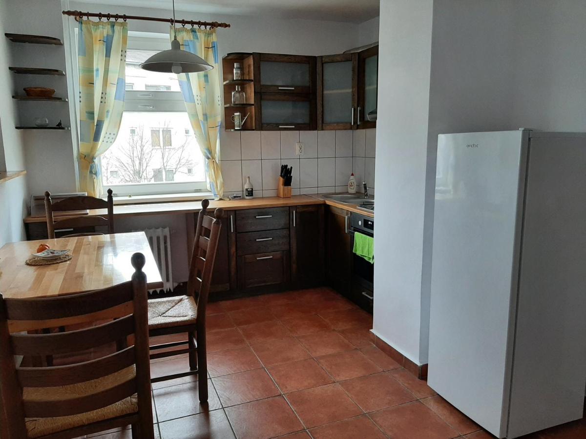 Hyggelig Apartamento Oradea Exterior foto