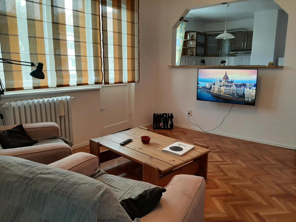 Hyggelig Apartamento Oradea Exterior foto