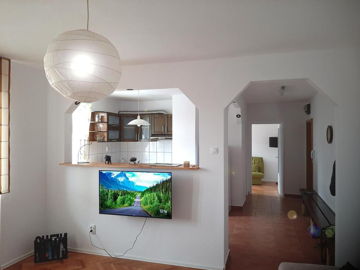 Hyggelig Apartamento Oradea Exterior foto